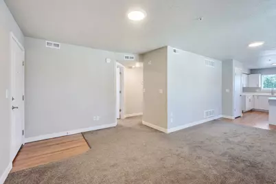 572 S 100 W #E210, Springville, UT 84663 - Photo 9