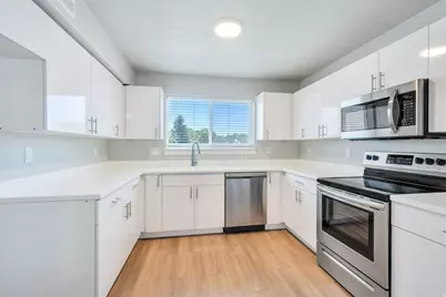 572 S 100 W #E210, Springville, UT 84663 - Photo 1