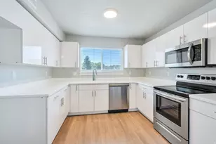 572 S 100 W, Springville, UT 84663 - Photo 1