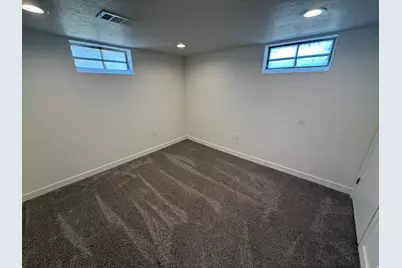 4996 S 4015 W, Taylorsville, UT 84129 - Photo 11