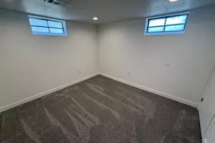 4996 S 4015 W, Taylorsville, UT 84129 - Photo 11