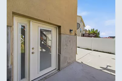6059 Bayshore Dr, Stansbury Park, UT 84074 - Photo 11