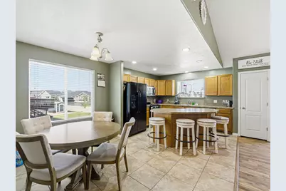 6059 Bayshore Dr, Stansbury Park, UT 84074 - Photo 23