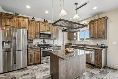 203 N 1900 W, Mapleton, UT 84664 - Photo 9