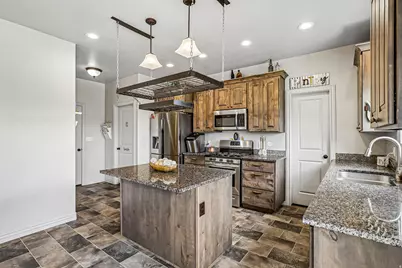 203 N 1900 W, Mapleton, UT 84664 - Photo 9