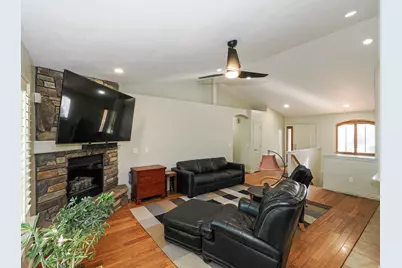 9324 S Wisteria Way, West Jordan, UT 84081 - Photo 17
