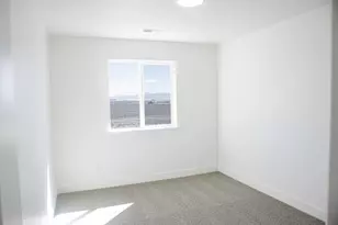 1570 E Bigtooth Maple Ct, Eagle Mountain, UT 84005 - Photo 11