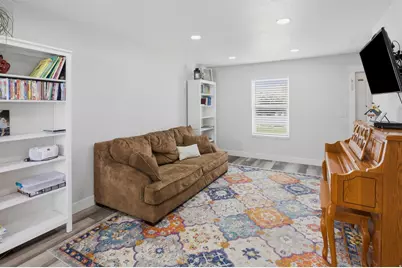 999 N 900 W, West Bountiful, UT 84087 - Photo 29