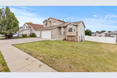 4121 Westlake Dr, Roy, UT 84067 - Photo 5