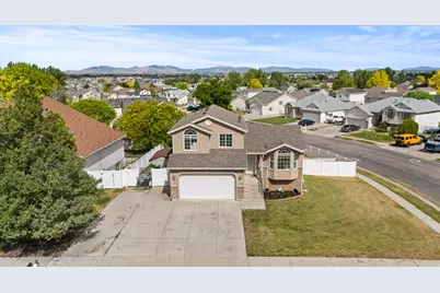 4121 Westlake Dr, Roy, UT 84067 - Photo 43