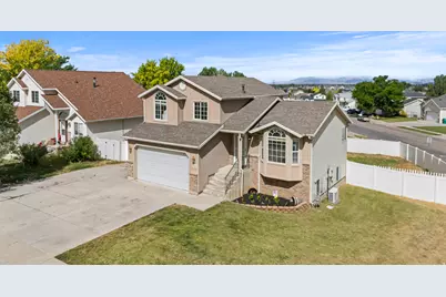 4121 Westlake Dr, Roy, UT 84067 - Photo 33