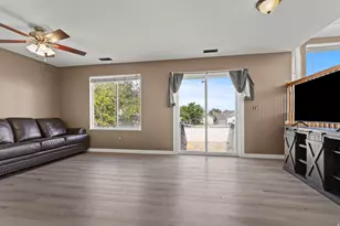 4121 Westlake Dr, Roy, UT 84067 - Photo 17