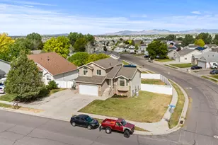 4121 Westlake Dr, Roy, UT 84067 - Photo 41