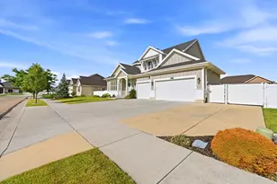 11704 S 2610 W, Riverton, UT 84065 - Photo 57