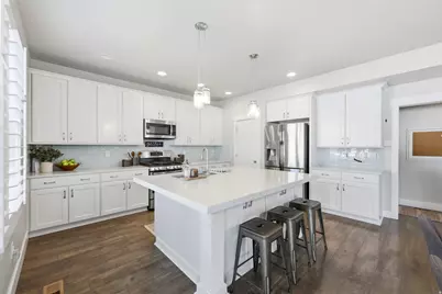 11704 S 2610 W, Riverton, UT 84065 - Photo 17