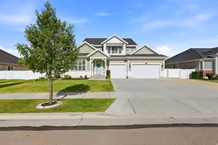 11704 S 2610 W, Riverton, UT 84065 - Photo 9