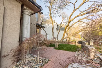 2249 E Gambel Oak Dr S, Sandy, UT 84092 - Photo 11