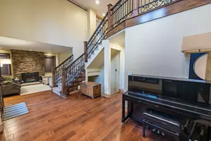 2249 E Gambel Oak Dr S, Sandy, UT 84092 - Photo 23