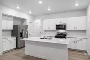 912 E Eden St, Eagle Mountain, UT 84005 - Photo 17