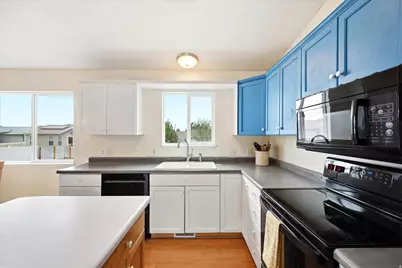 1038 S 860 W, Tooele, UT 84074 - Photo 5