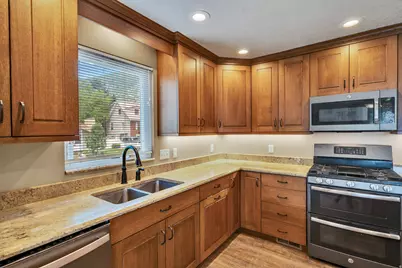 374 E 700 S, Farmington, UT 84025 - Photo 5