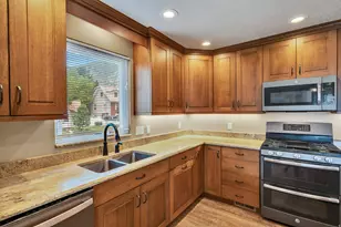 374 E 700 S, Farmington, UT 84025 - Photo 5