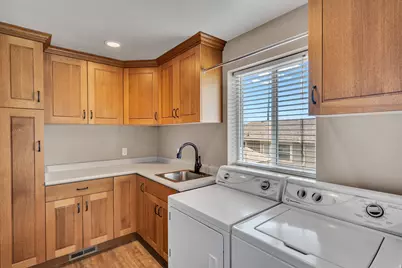 374 E 700 S, Farmington, UT 84025 - Photo 23