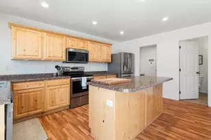 181 W Caracara St, Saratoga Springs, UT 84045 - Photo 17