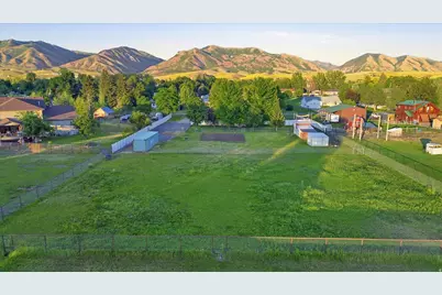 9135 S 300 W, Paradise, UT 84328 - Photo 57