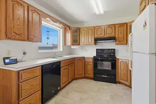 618 S 1000 W, Tremonton, UT 84337 - Photo 21