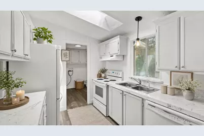 2875 400 W #7, Layton, UT 84041 - Photo 3