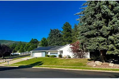 1115 S Canyon Crest Dr E, Bountiful, UT 84010 - Photo 3