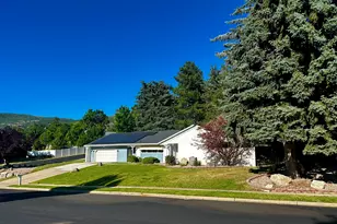 1115 S Canyon Crest Dr E, Bountiful, UT 84010 - Photo 3