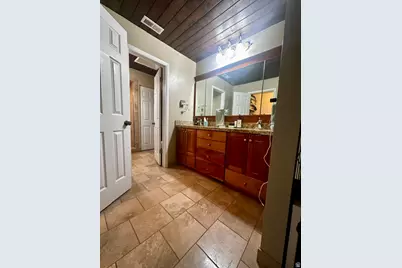 1115 S Canyon Crest Dr E, Bountiful, UT 84010 - Photo 29