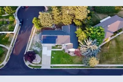 1115 S Canyon Crest Dr E, Bountiful, UT 84010 - Photo 53