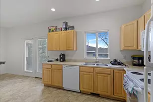 5038 W Red Shale, Herriman, UT 84096 - Photo 5