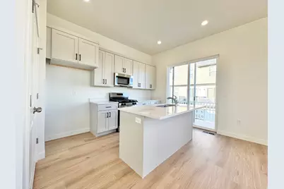 1650 N Main St, Layton, UT 84041 - Photo 7