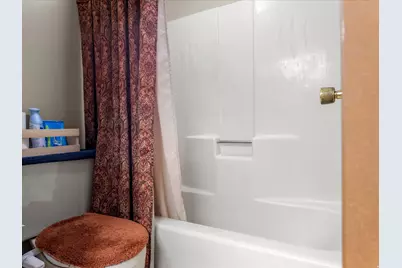 5673 S Aspen Ct, South Ogden, UT 84403 - Photo 17
