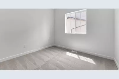 8218 W Diamond Peak Way, Magna, UT 84044 - Photo 15