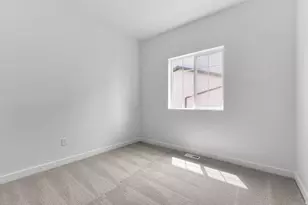 8218 W Diamond Peak Way, Magna, UT 84044 - Photo 15