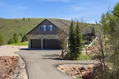 984 S Crossed Arrows Cir, Garden City, UT 84028 - Photo 101