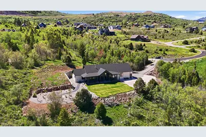 984 S Crossed Arrows Cir, Garden City, UT 84028 - Photo 113