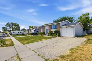 6134 S Misty Way W, Salt Lake City, UT 84118 - Photo 3
