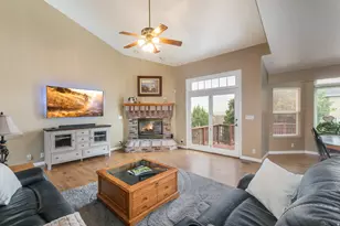 943 Lillywood Ln, North Salt Lake, UT 84054 - Photo 9