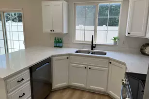 1051 E Sara Ln S, Ogden, UT 84404 - Photo 9