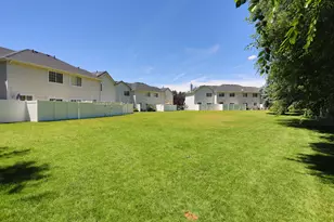 1051 E Sara Ln S, Ogden, UT 84404 - Photo 13