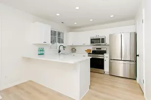 1051 E Sara Ln S, Ogden, UT 84404 - Photo 5