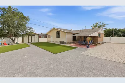 9505 S Garnet Dr E, Sandy, UT 84094 - Photo 51