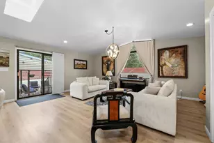 9505 S Garnet Dr E, Sandy, UT 84094 - Photo 13