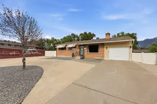 9505 S Garnet Dr E, Sandy, UT 84094 - Photo 41